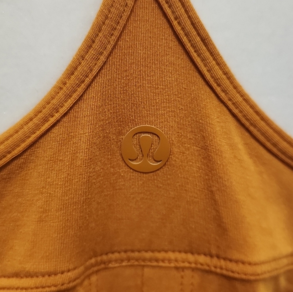 Lululemon - Picture 4 of 8